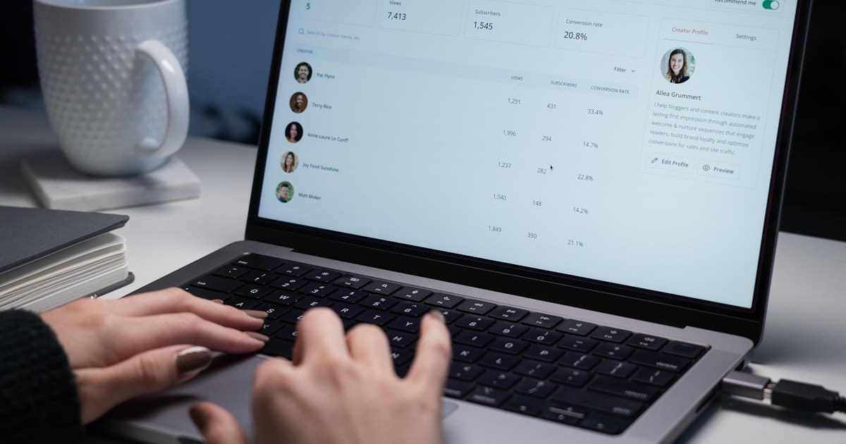 Poste de travail dédié à la prospection par email
