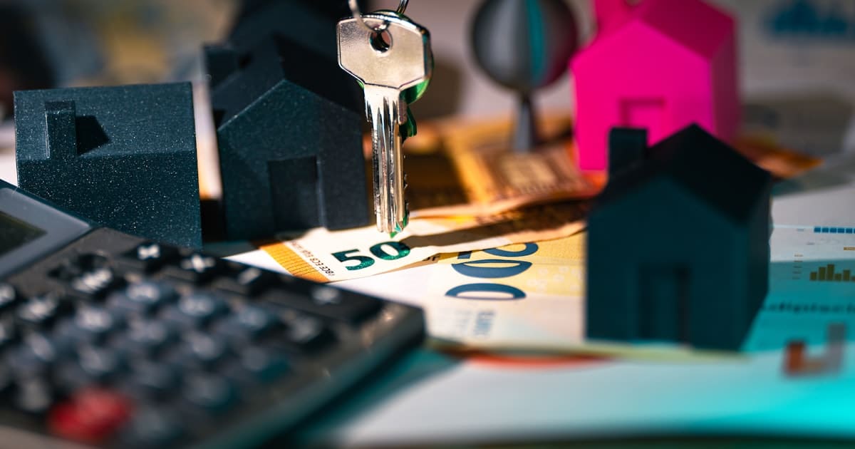 Remise de clés dans une agence immobilière