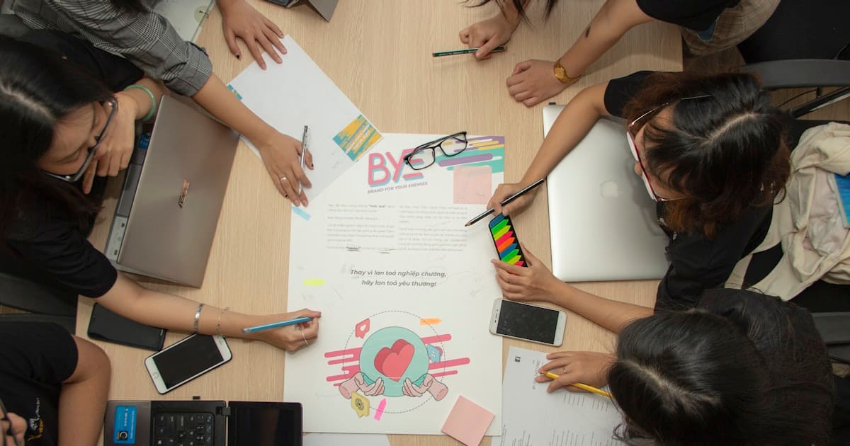 Équipe marketing au travail