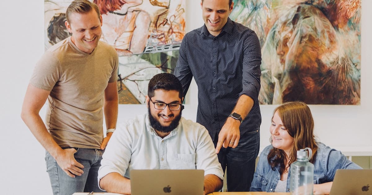 Équipe marketing au travail